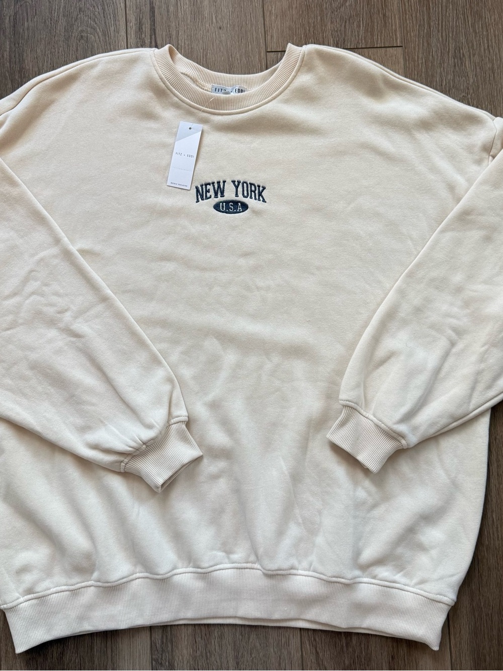 Buckle Fitz & eddi NEW YORK U.S.A. Crewneck Sweatshirt - Cream One size